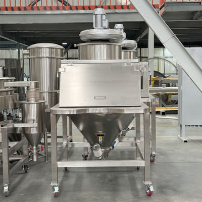 Food solid feeding station, sweetener conveying equipment, coffee powder dust-free feeding station